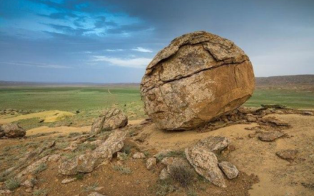 ДОЛИНА ШАРОВ — ЗАГАДОЧНОЕ МЕСТО В КАЗАХСТАНЕ