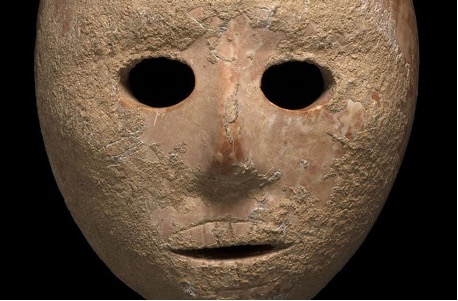 Найдена древняя ритуальная маска эпохи неолита