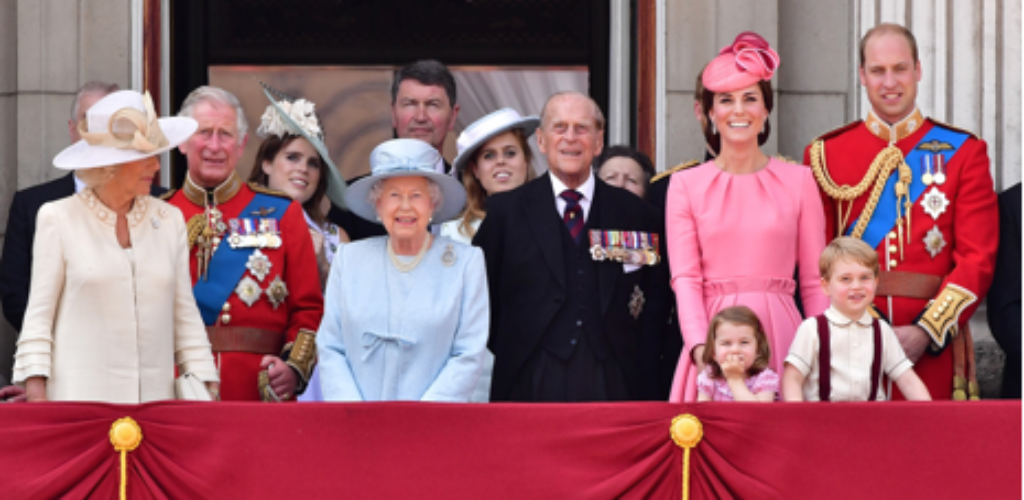 11 правил британской короны, которые не может нарушить даже королева