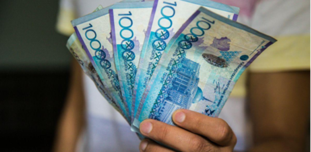 Большинство казахстанцев зарабатывают всего 58 тыс тенге