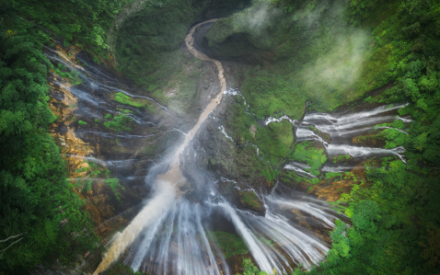 Индонезия: водопад Тумпак-Севу