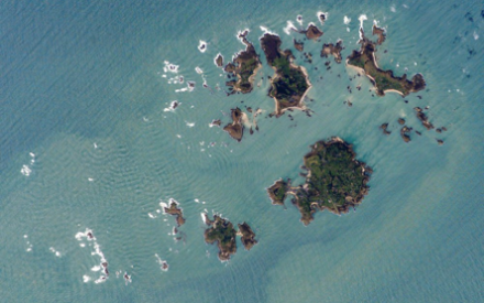 Самый маленький застроенный остров в мире: Бишоп-Рок
