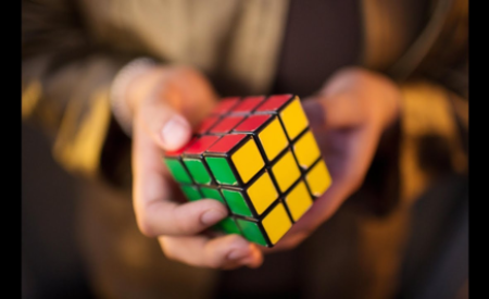 Изобретение кубика Рубика: история великой головоломки