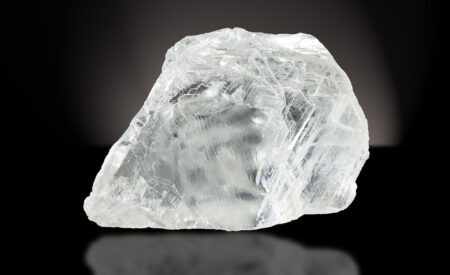 Алмазы из глубин доказали существование древнего хранилища магмы