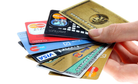 Как пользоваться кредиткой и не влезть в долги