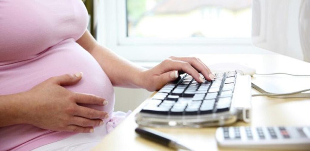Соцвыплаты по беременности и родам теперь будут назначаться проактивно