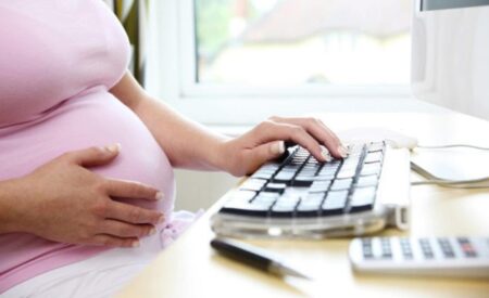 Соцвыплаты по беременности и родам теперь будут назначаться проактивно