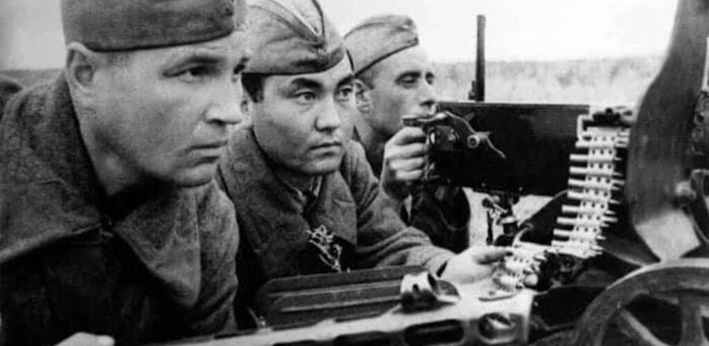 Участие казахстанцев в крупнейших сражениях и их подвиги: Сталинградская битва