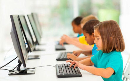 9 правил как защитить ребенка от угроз Интернета