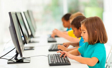 9 правил как защитить ребенка от угроз Интернета