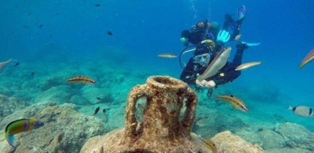 Археологи нашли античное военное судно в Египте