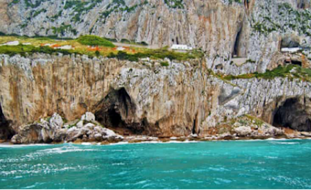 В Гибралтаре нашли пещеру неандертальцев, куда не ступала нога человека 40 000 лет