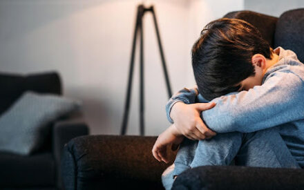 Детская депрессия: почему возникает и как с ней бороться