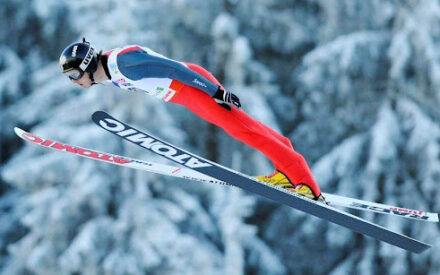 Прыжки на лыжах с трамплина: как физика помогает спортсменам парить в воздухе