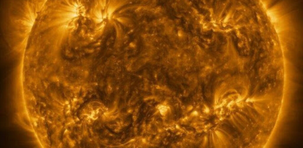 Solar Orbiter прислал на Землю самый детальный снимок Солнца в мире