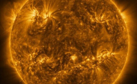 Solar Orbiter прислал на Землю самый детальный снимок Солнца в мире