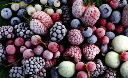 Как заморозить ягоды на зиму, чтобы они сохранили свои свойства