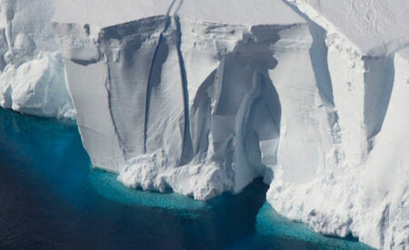 Ледник Судного дня: что будет если растает самый опасный ледник Туэйтса?