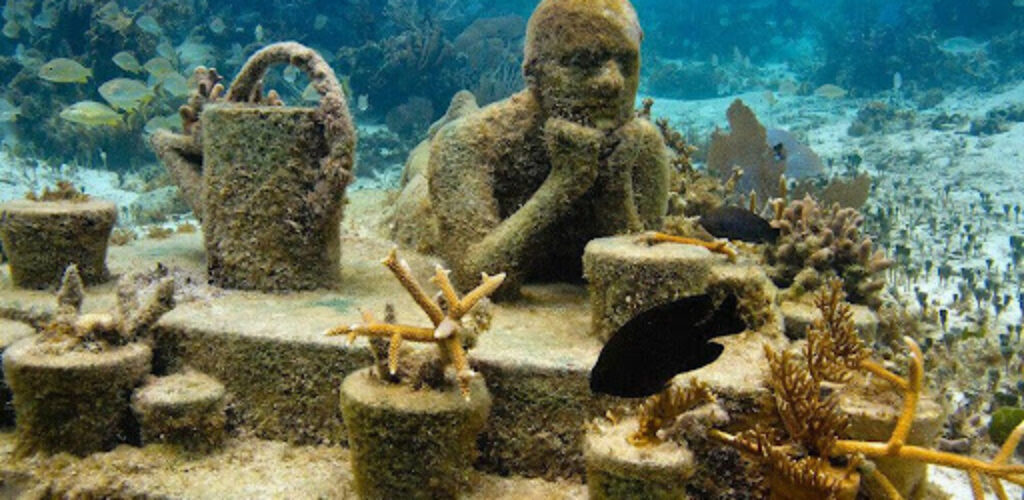 На дне морском в красивом царстве рифов… Подводный музей в Мексике