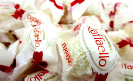История восхитительных и самых знаменитых конфет Raffaello