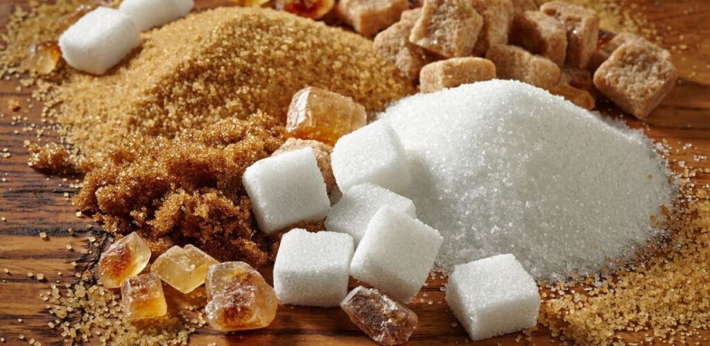 В чем разница между коричневым сахаром и белым