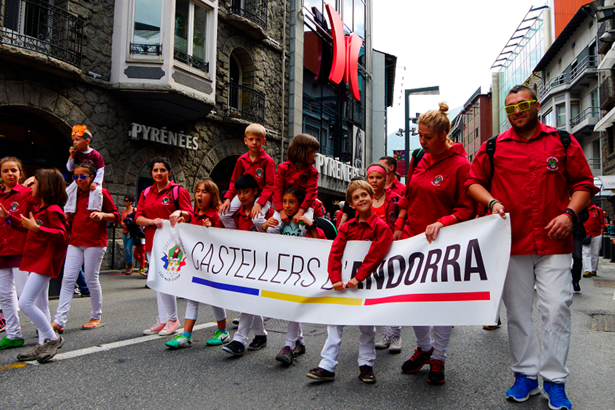 In andorra people live. Андорра жители. Андорра люди. Традиции Андорры. Культура Андорры.