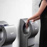 фото: https://dyson-h.assetsadobe2.com/